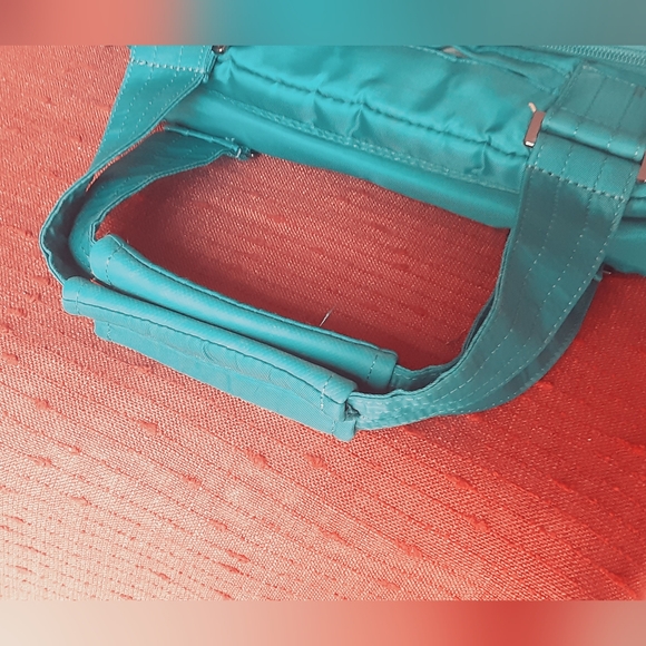 24HR SALE...EUC Lug Tracker XL Overnight Tote - Picture 10 of 16